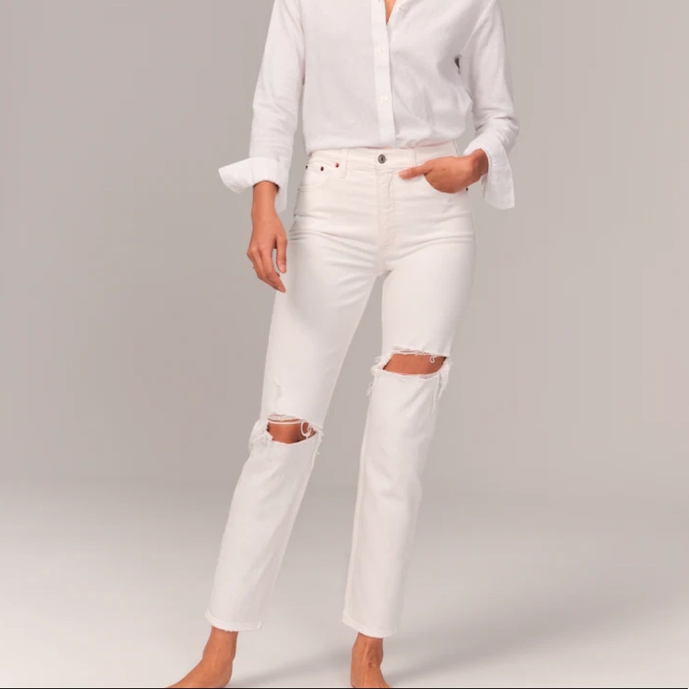 Abercrombie white Mom jeans *NEVER WORN*